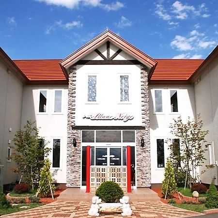 Petit Hotel Blaneneige Nakafurano Екстер'єр фото