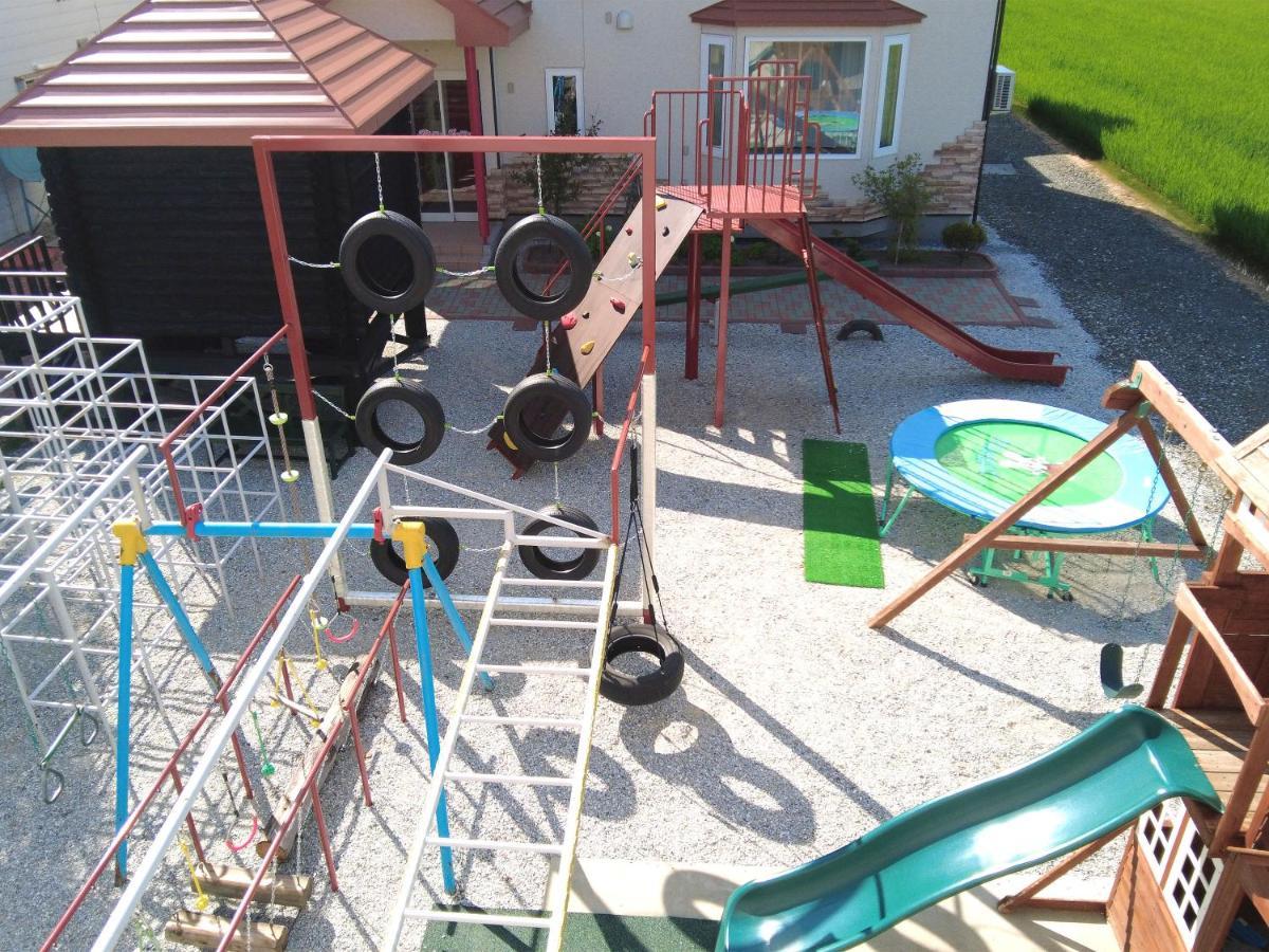 Petit Hotel Blaneneige Nakafurano Екстер'єр фото